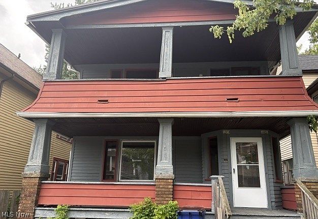 1st image of 1919 W 71st St