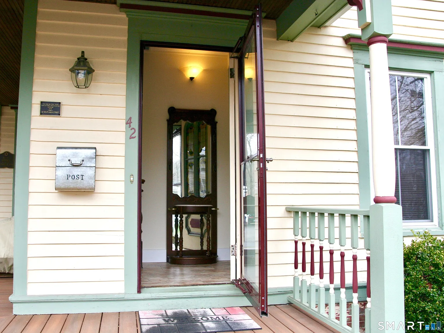 1 bed, 1.0 bath, 1400 sqft, $1,900 — Photo 2