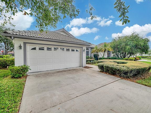 3rd image of 1294 SW Briarwood Drive