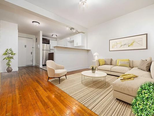 3rd image of 253 Clarkson Ave #424
