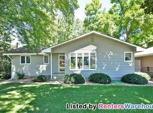8113 Mount Curve Blvd N, Brooklyn Park, MN 55445