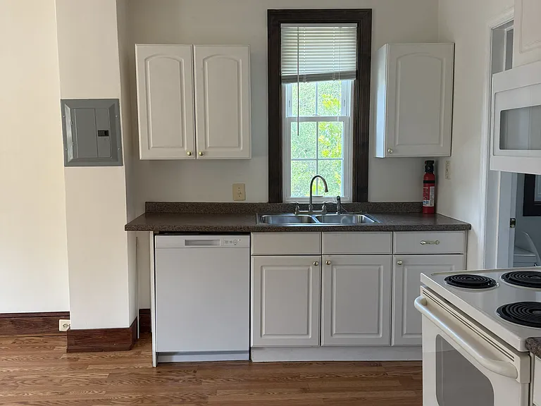 4123 Connecticut Ave NW — Photo 3