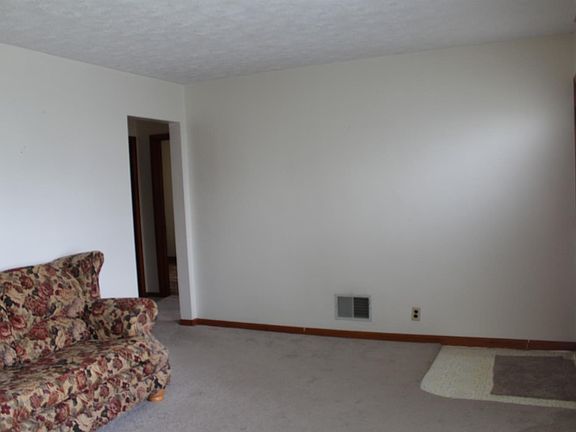 4th image of 995 Quincy Dr