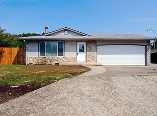 15420 SE Rainier Ct, Clackamas, OR