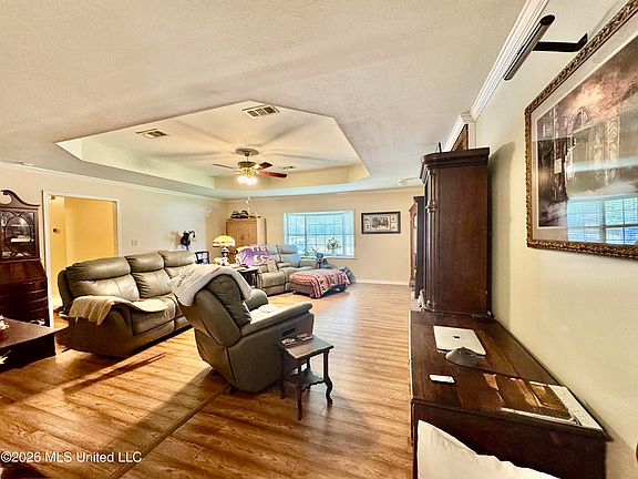 4th image of 8003 Fishook Ln