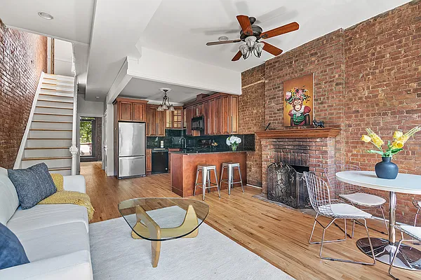 Sold by Compass | media 2