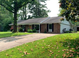 104 N Rod Ln, Carbondale, IL 62901