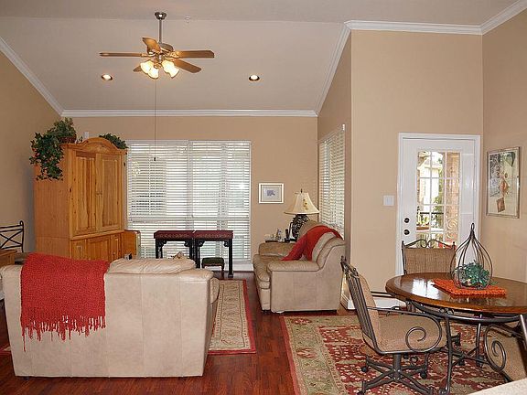 4th image of 6607 Lake Woodlands Dr APT 234
