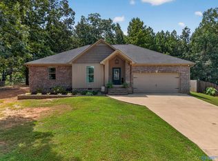 140 Windy Hill Rd, Rainbow City, AL 35906