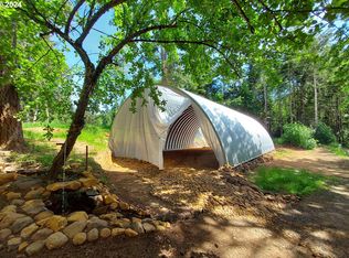 30989 Kenady Ln, Cottage Grove, OR 97424