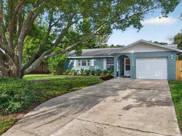 1330 WILDWOOD COURT, DUNEDIN, FL 34698