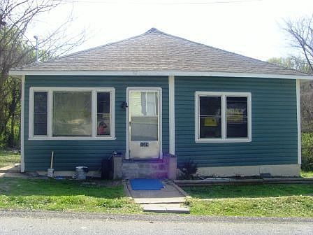 1st image of 1029 Plymouth St