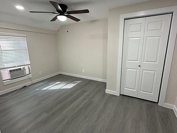 5th image of 2308 W 6th Ave