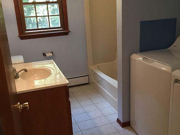 4th image of 45 Meetinghouse Rd #A