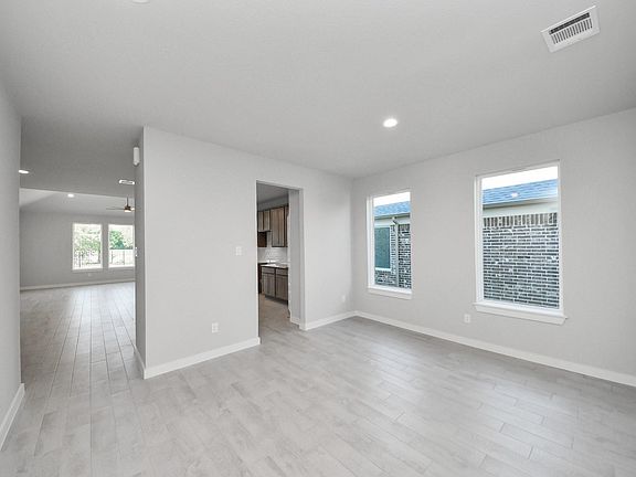 5th image of 11802 Royal Willow Ln