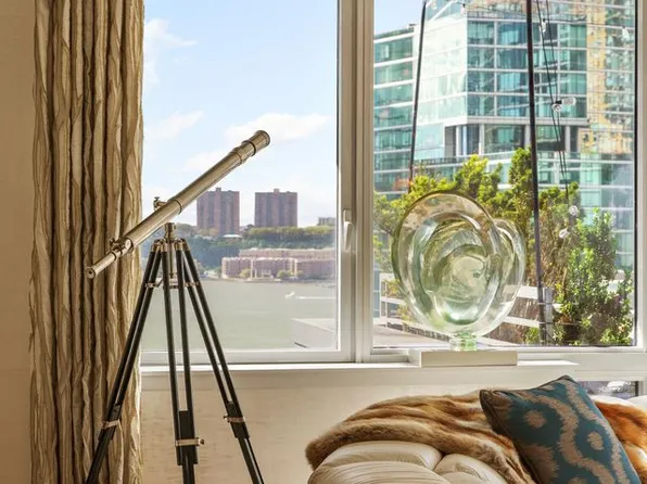 10 West End Avenue image 2 of 15