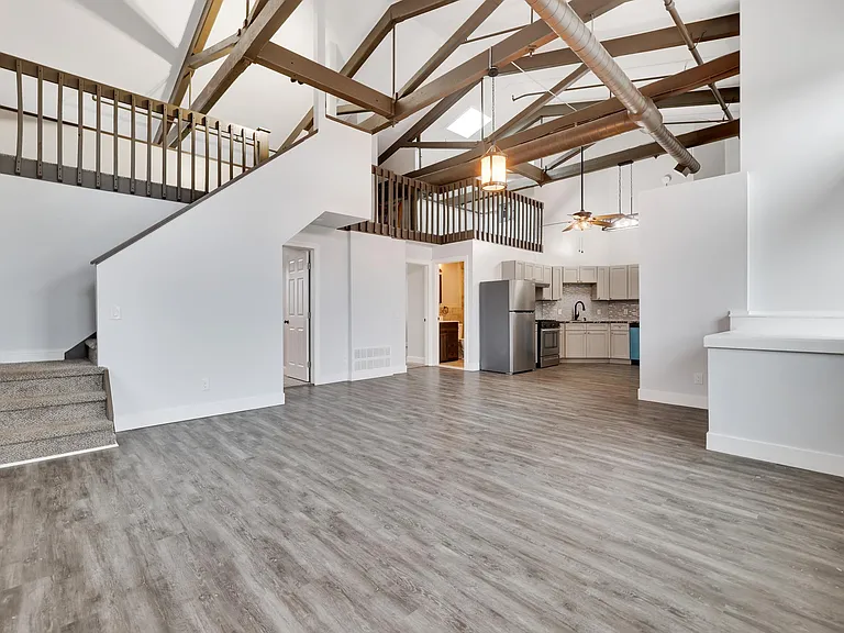 633 McKinley St #201 — Photo 12