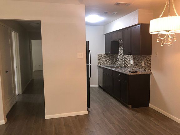 4th image of 7001 Crosstimbers Ln #7001