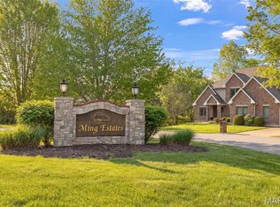 653 Ming Lake Dr, Washington, MO 63090