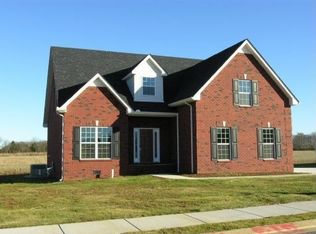 2413 Banyon Dr, Murfreesboro, TN 37128