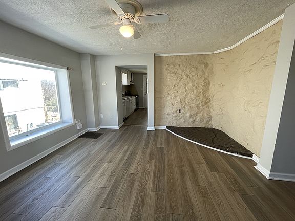2nd image of 3221 Maryland Ave