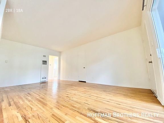 5th image of 3709 Mentone Ave #15A