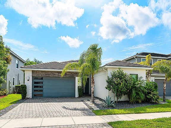4th image of 7284 Estero Drive #7284