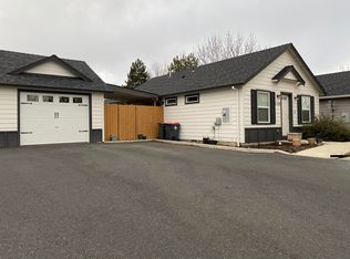 1108 Peachwood Ct, Medford, OR 97501