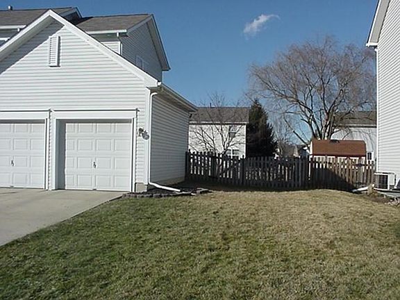 2nd image of 2141 Eastover Ln