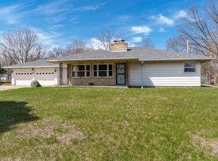 221 S Memorial Ave, Rockford, IL 61102