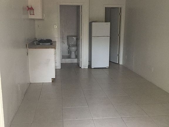 2nd image of 5300 E Diamond Dr Unit 3B