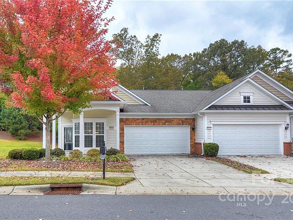 3rd image of 9009 Smokey Hill Ln
