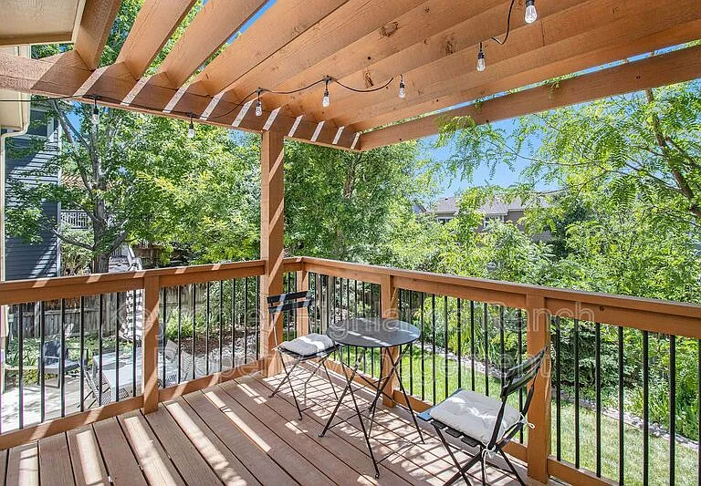 9765 Spring Hill St — Photo 14