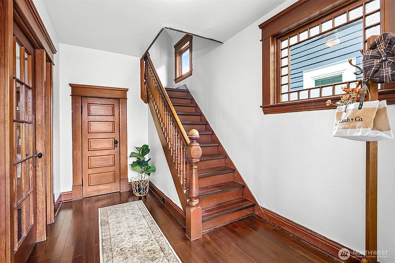 3rd image of 52 Cedar Avenue