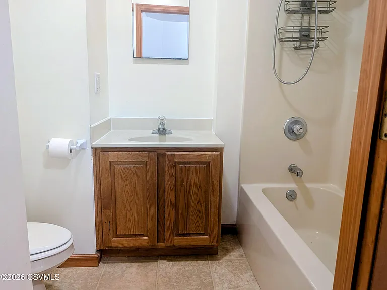 1011 N Old Trl — Photo 9