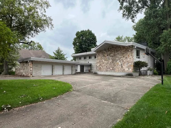 3015 Greenleaf Blvd, Elkhart, IN 46514