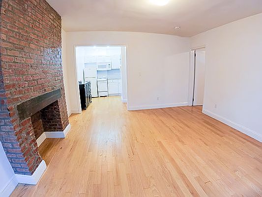 4th image of 139 Avenue A #2H