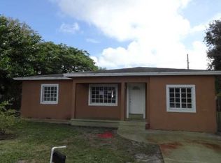 1700 NW 83rd Ter, Miami, FL 33147