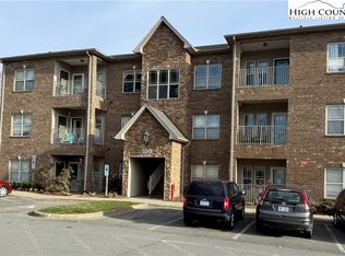 188 Cecil Miller Rd APT 203, Boone, NC 28607