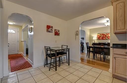 4th image of 91 Nahatan St
