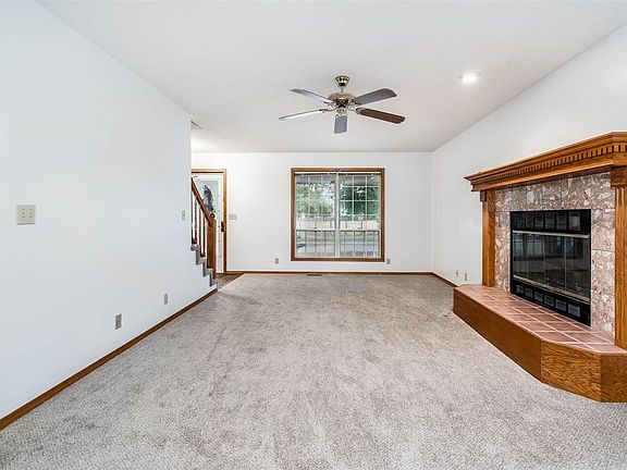 4th image of 3919 N Rushwood St