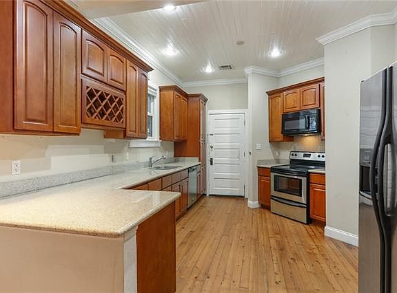 5th image of 544 Avenue D
