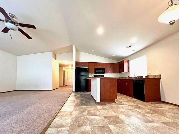 5th image of 1548 Larkspur Dr
