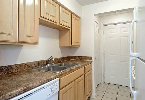 3rd image of 4912 Lemans Dr APT W12