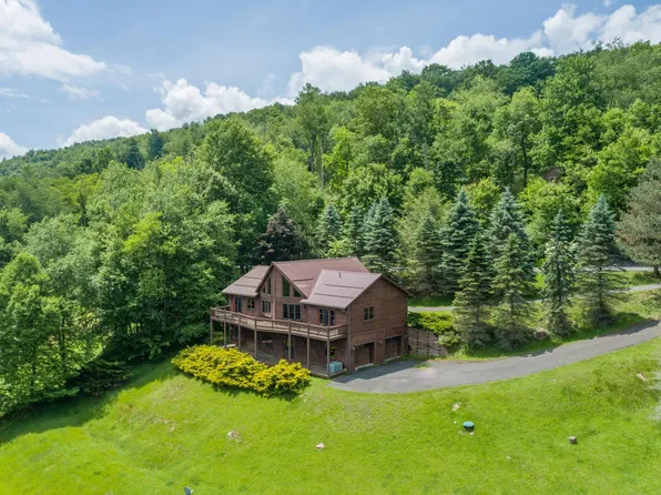 145 Ridgewood Dr, Oakland, MD 21550