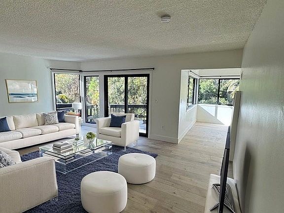 4th image of 244 W Avenida Palizada #B