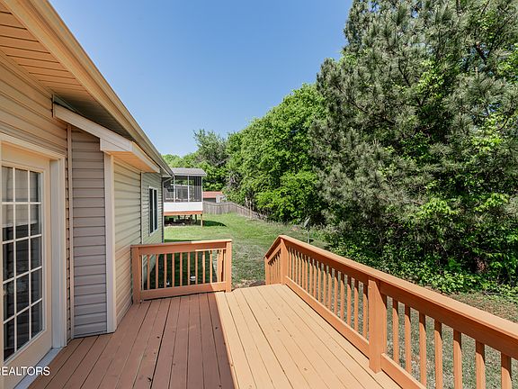 5th image of 3719 Locustwood Way