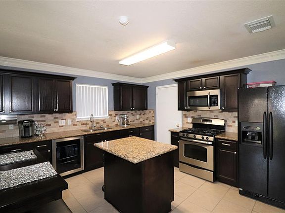 4th image of 21815 Aspen Mist Ln