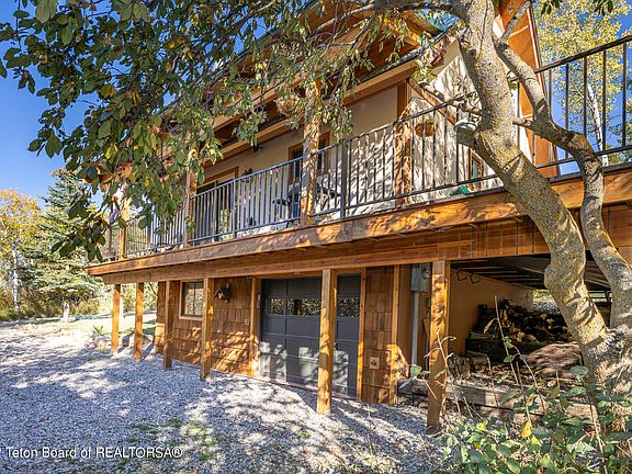 2nd image of 108 Cedar Dr