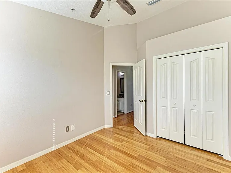 3047 Pointeview Dr — Photo 29